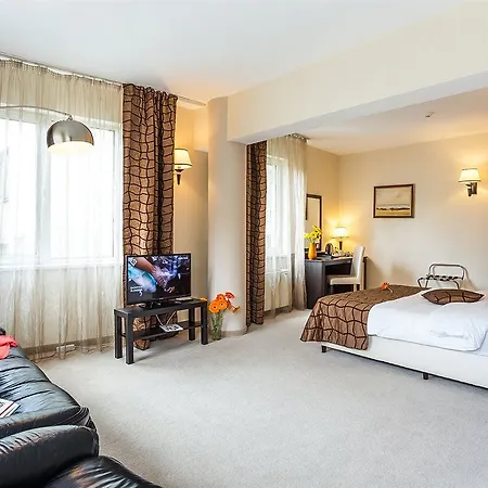 מלון Western Lozenetz 4*