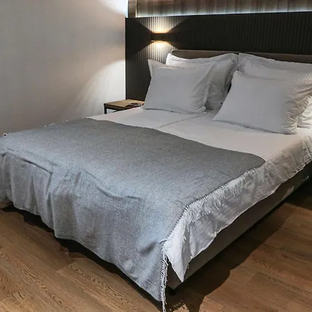 Western Lozenetz 4*